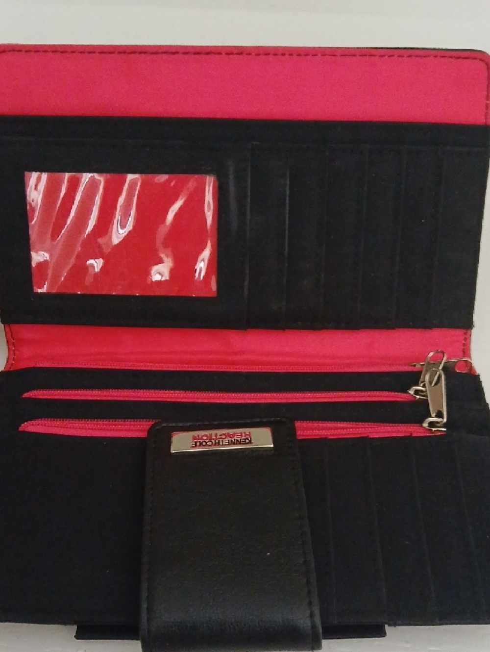 Kenneth Cole Reaction Black Leather Snap Wallet - Picture 3 of 4